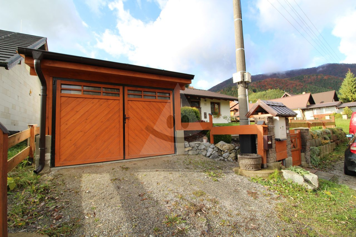 Sale of a beautiful 4-bedroom family house in a quiet location in the village of Istebné