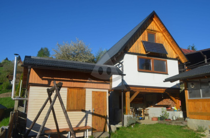 Cottage with a sunny garden in a quiet location, Dolný Kubín - Studničky