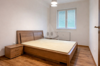 1- izbový, veľkometrážny byt na predaj, Jahodníky