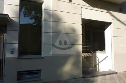 Storefront space for rent in the city center
